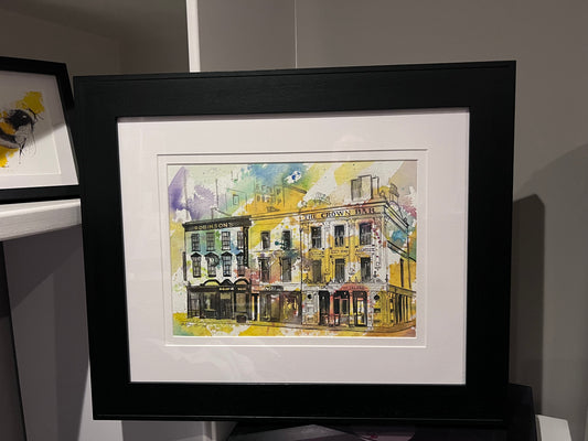 Great Victoria Street, Robinsons & Crown Bars